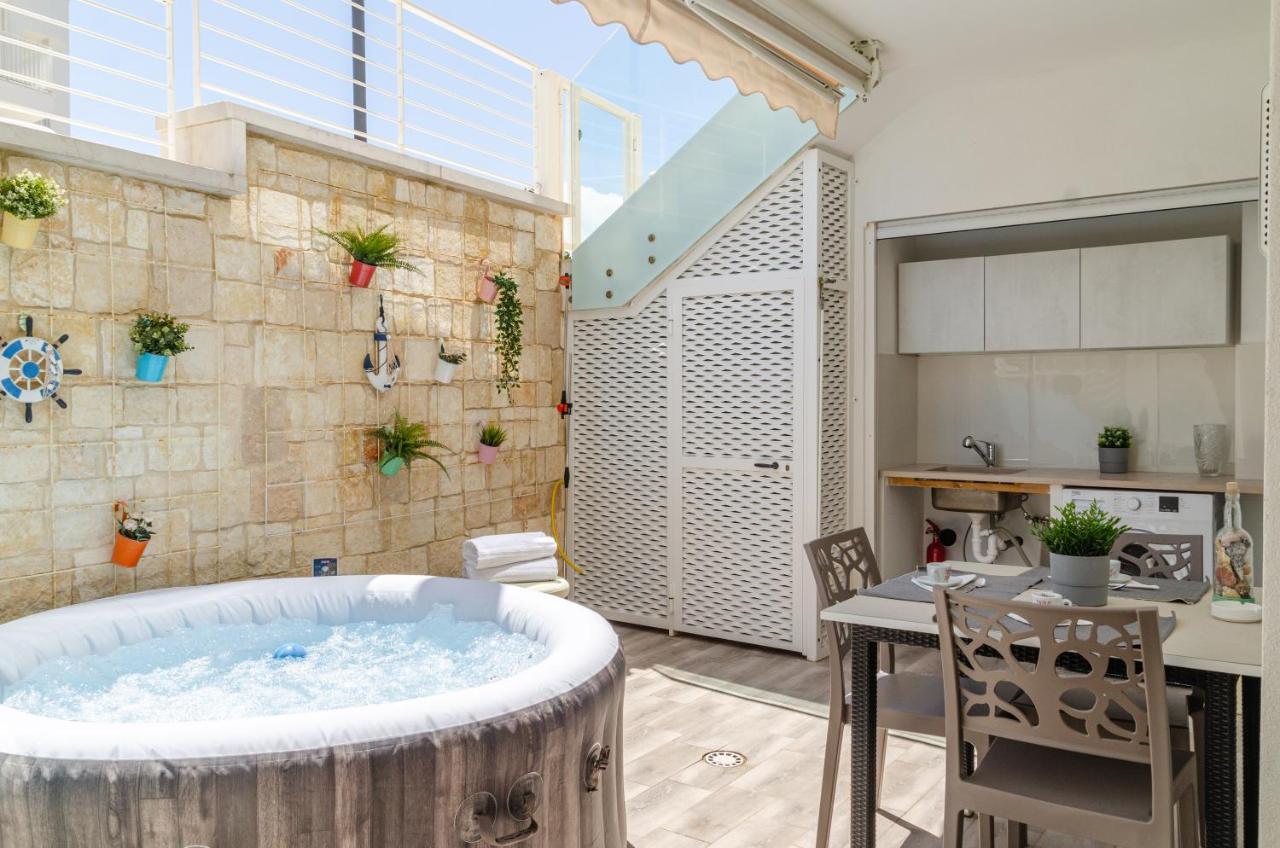 Apulialux Little Jem W Jacuzzi / 180 Steps From Sea Villa Polignano a Mare Exterior foto